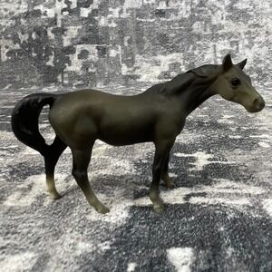 Vtg Breyer Stablemate Smokey Thoroughbred Horse Matte Grey  1:32 Westerncore